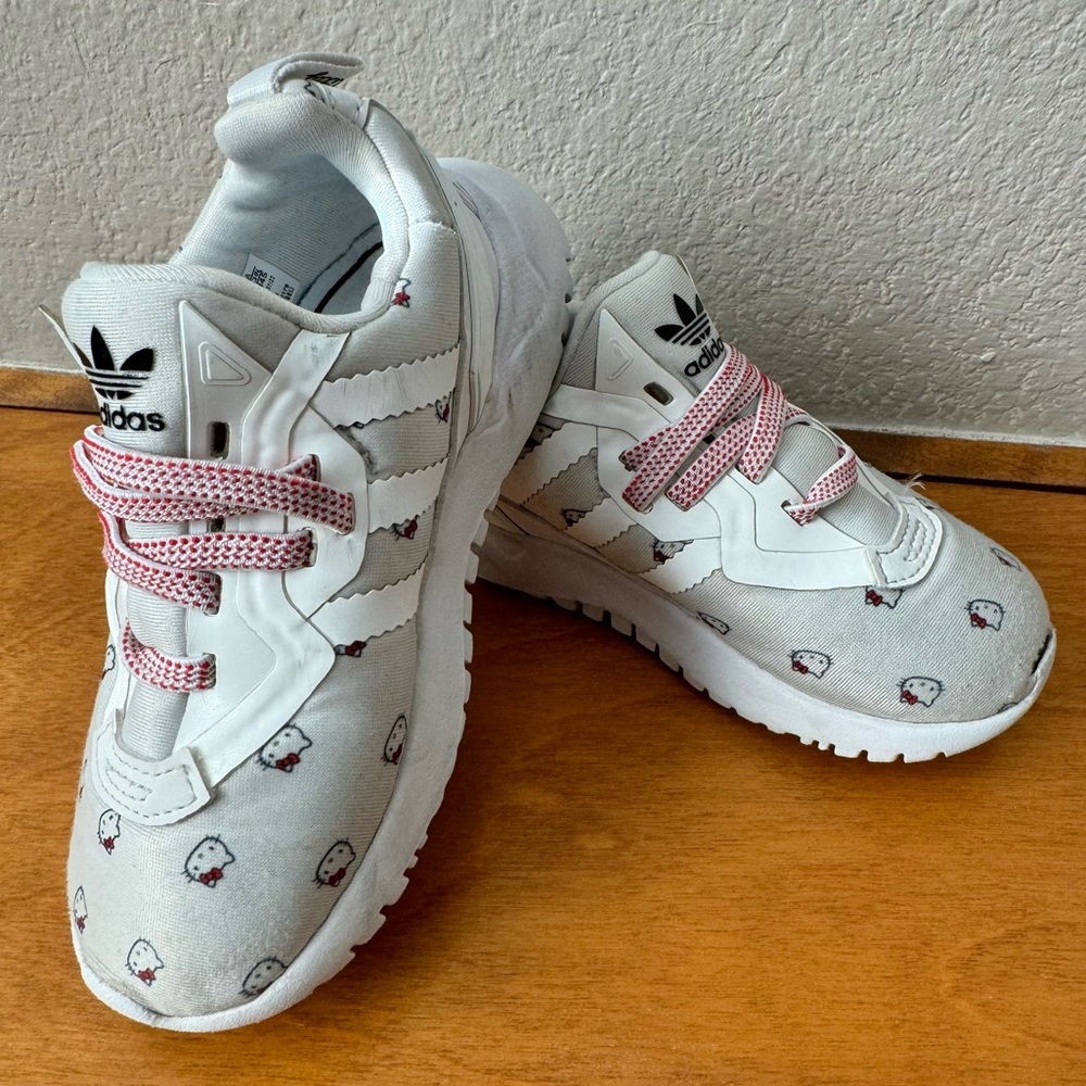 Hello Kitty x Adidas Flex Shoes ❣️